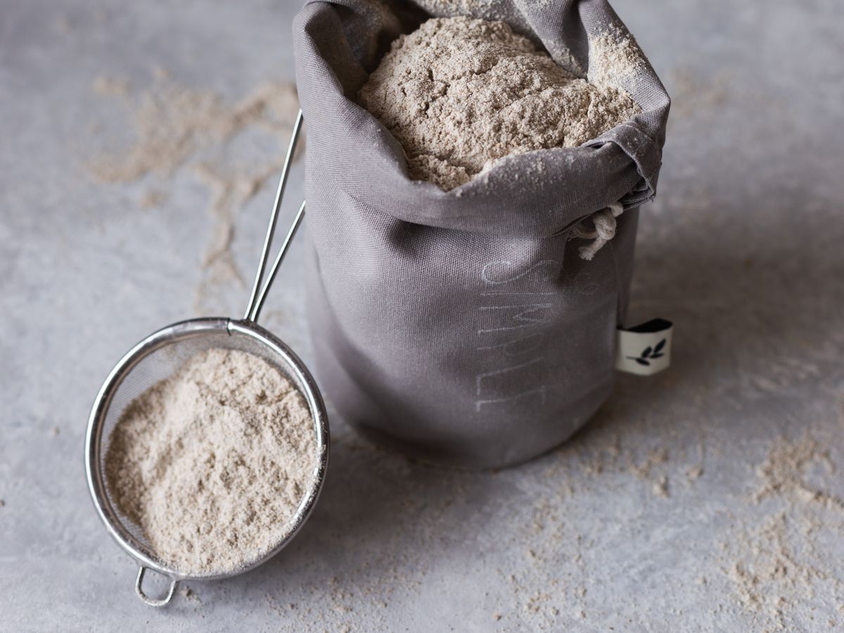 古くなった小麦粉は賞味期限切れでも大丈夫？ダニは未開封でもいるのか?!